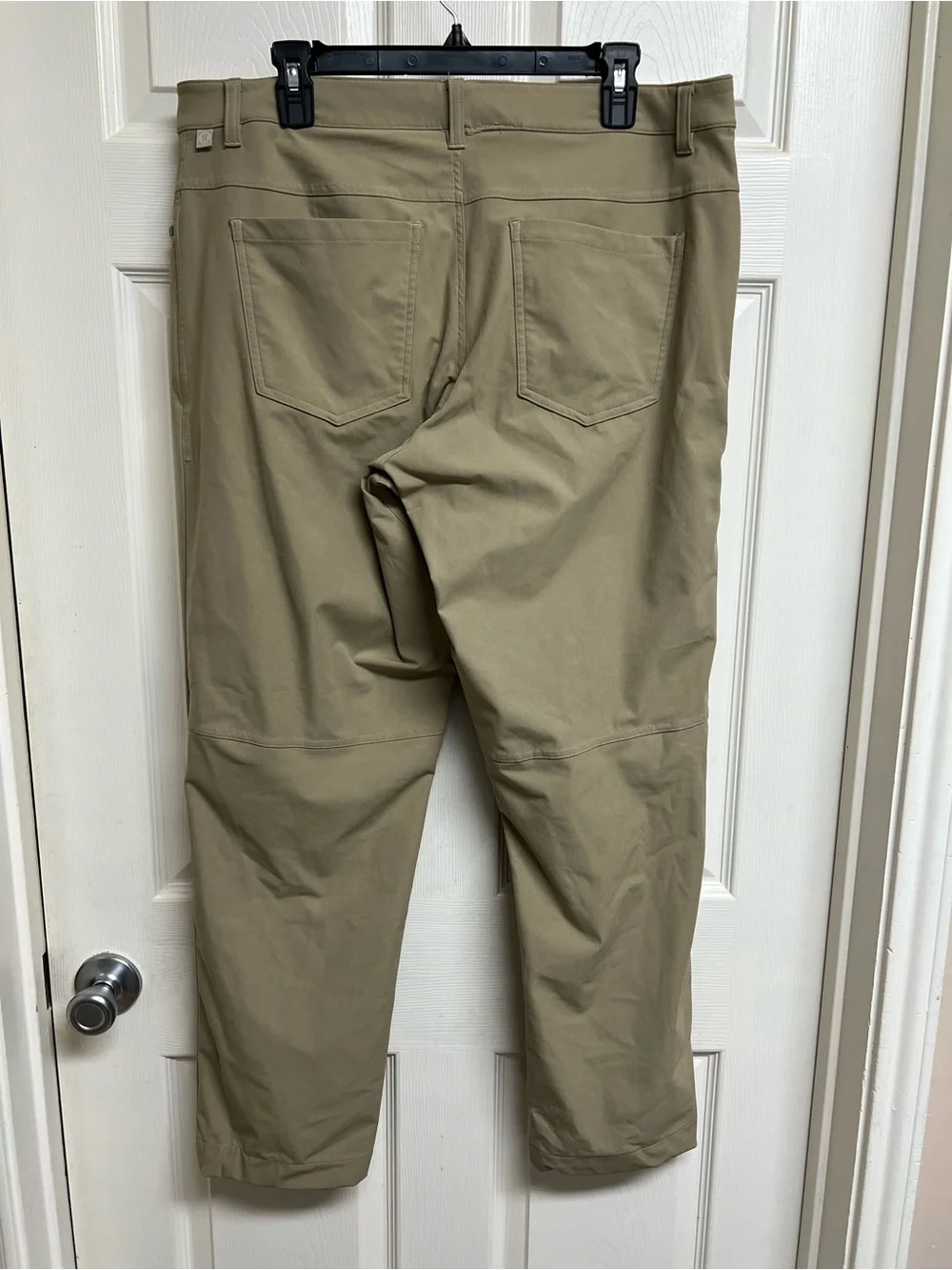 Lululemon ABC Classic-Fit Men’s Sz 38 Beige Warpstreme Pants Trousers *Flaw*